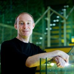 QBI neuroscientist Professor Ross Cunnington has been awarded a prestigious international fellowship into the science of learning. (Image credit: Patrick Hamilton / QBI) 