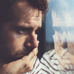 Psychotic experiences in healthy people increases suicide risk 